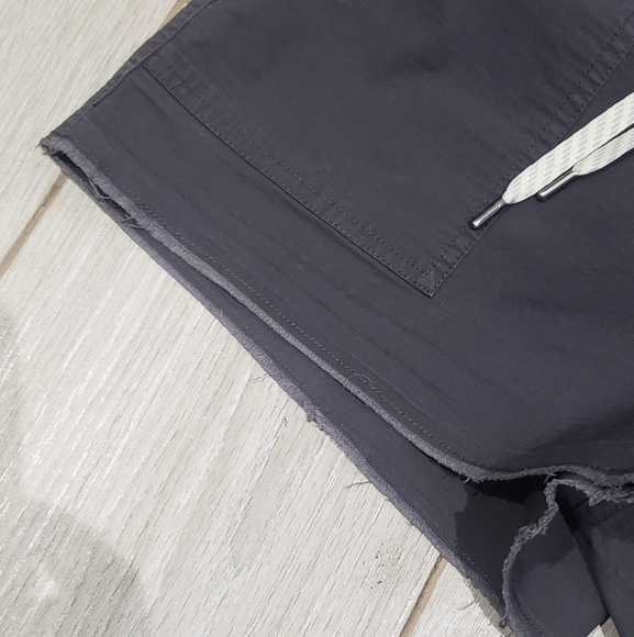 Vuori Vintage Ripstop women's shorts - Picture 6 of 6